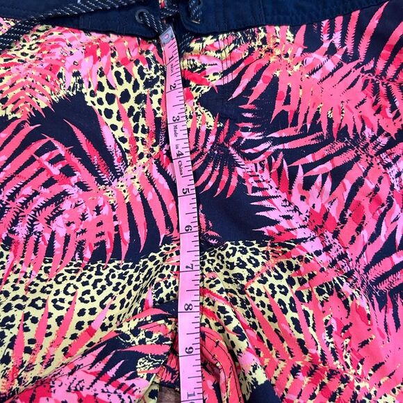 Billabong  Highline Camicat 17 Big Boy Boardshort Size 28 Excellent Condition - Picture 7 of 9